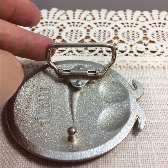 Red M&M Belt Buckle - Picture 5 of 8